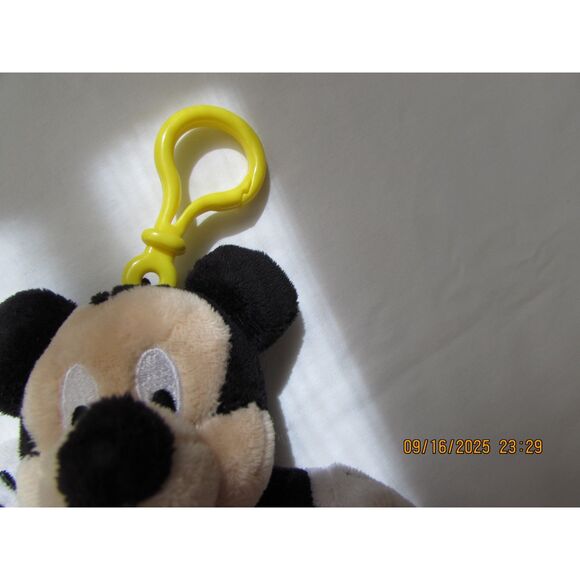 Disney Mickey Mouse stuffed key chain key ring - Picture 6 of 6